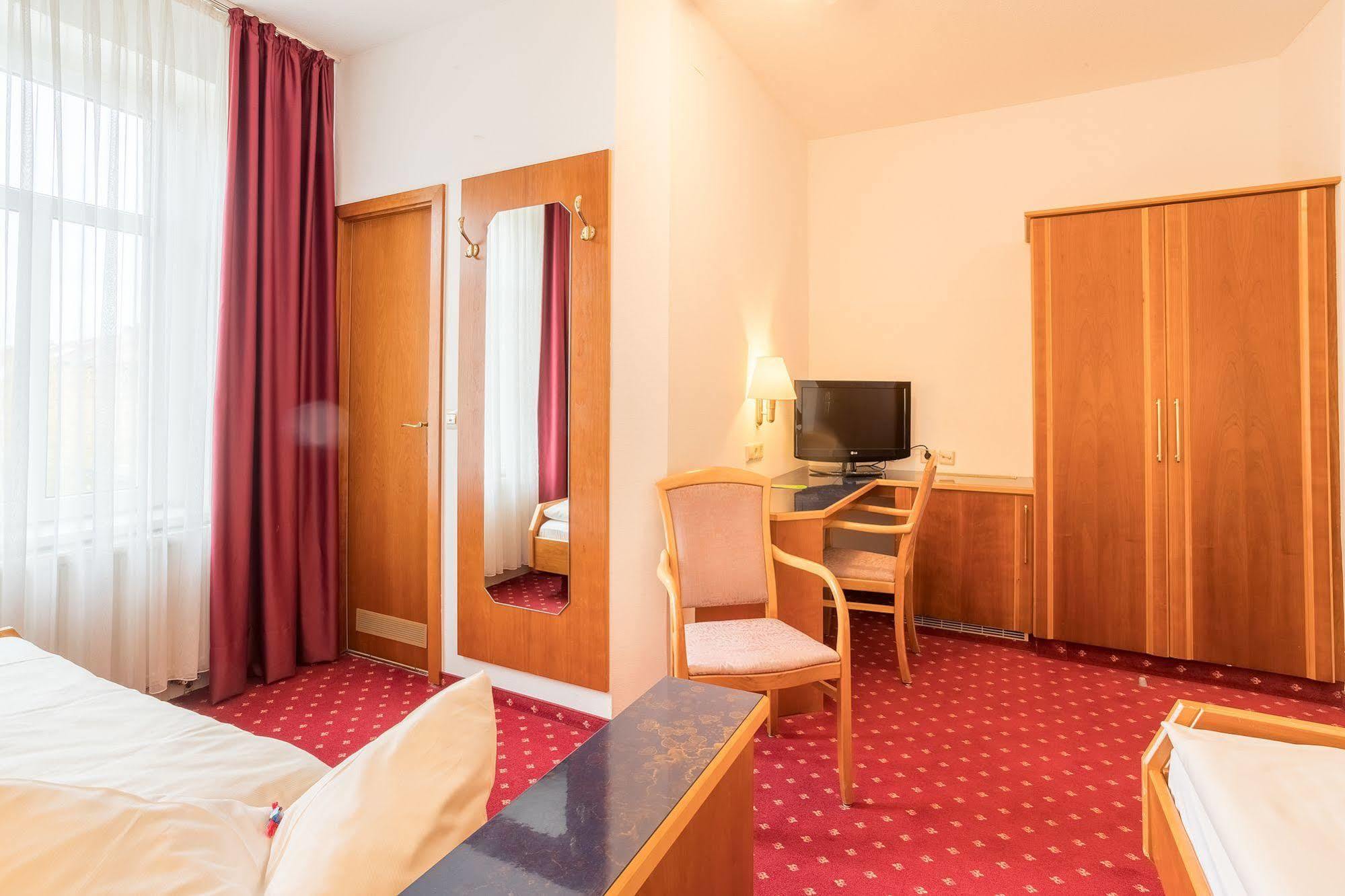 Hotel Astoria Leipzig Bagian luar foto