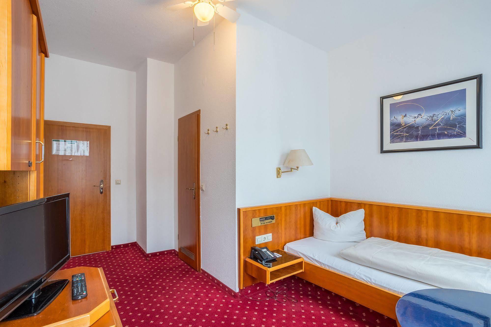 Hotel Astoria Leipzig Bagian luar foto